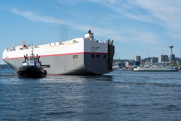 Luna Spirit with Seattle in background