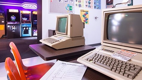 Museum exhibit of 1980s computer lab