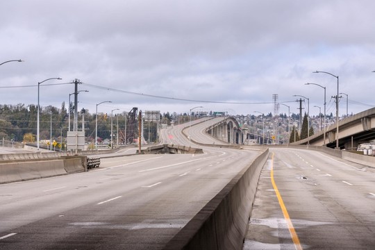 Image of the empty West Seattle Bridge