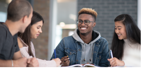 Teens working together 