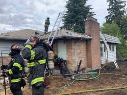 Fire at 900 block of 6th Ave