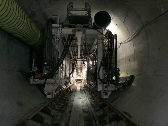 A look inside the tunnel, where we can see MudHoney’s trailing gear and the installed tunnel segments