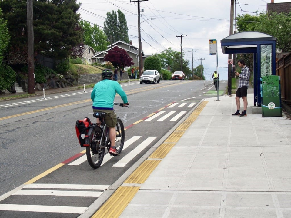 NE 65th St Protected Bike Lanes