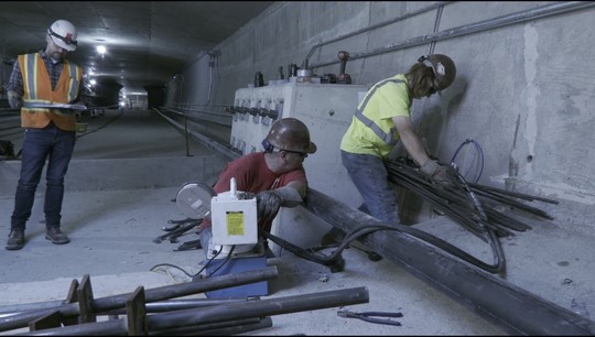 crew updating bridge