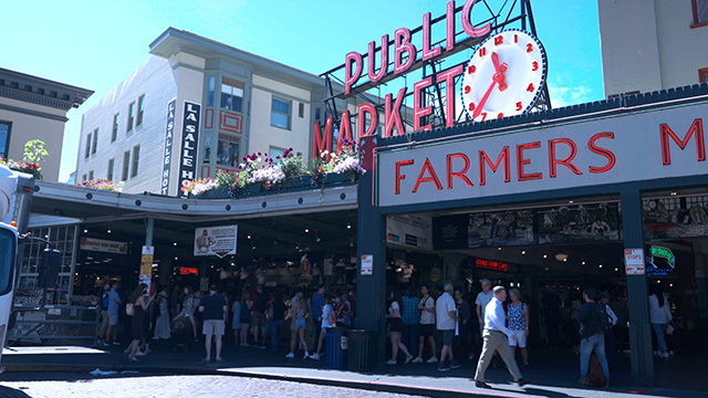 The entrance to the Pike Place Market