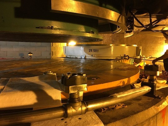 Photo of a lift cylinder within the low bridge. Photo: SDOT