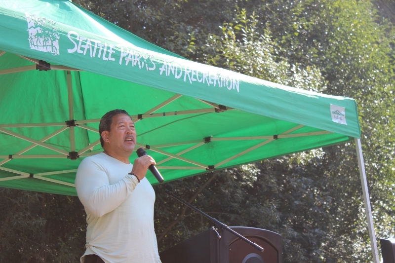 Mayor Harrell speaks at a Seattle Parks event at Discovery Park.