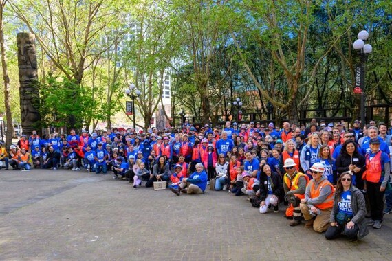 A large group of volunteers at the 2022 Day of Service