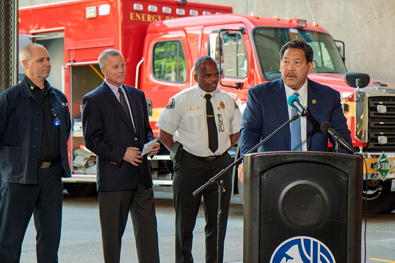Mayor Bruce Harrell, SCL Interim GM Mike Haynes, SFD Fire Chief Harold Scoggins and SFD Capt. Mike Green speak at press conference