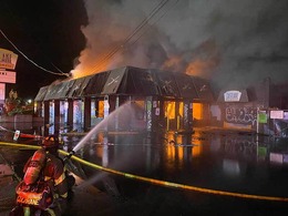 2-Alarm fire in a vacant commercial building in the 2900 block of Eastlake Avenue East in the Eastlake neighborhood