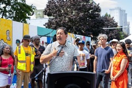 Mayor Harrell speaks at Belltown Mural Fest.