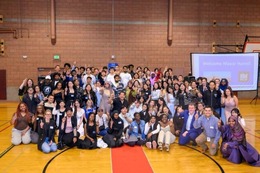 Mayor Harrell and members of the Seattle Youth Employment Program cohort