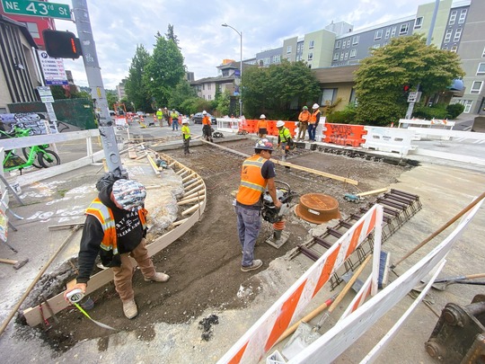 Crews replace the concrete panels at NE 43rd St and 11th Ave NE. 