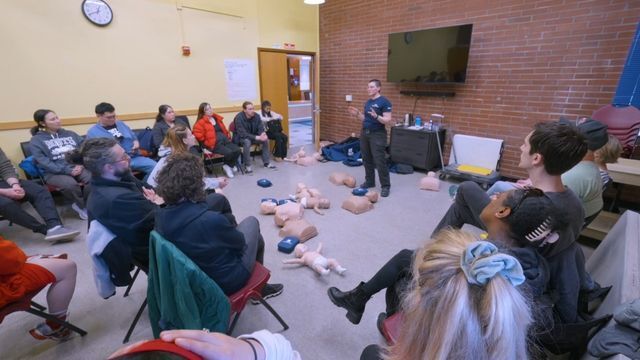 Seattle Fire & Seattle Parks team up to offer free CPR classes for Seattle community members