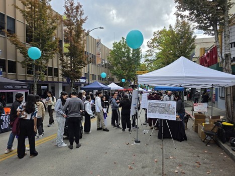 RapidRide J Line outreach team at the U District Chow Down.