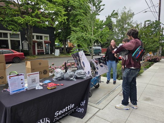 The team answered questions from residents about Eastlake Ave E’s new bike lanes. 