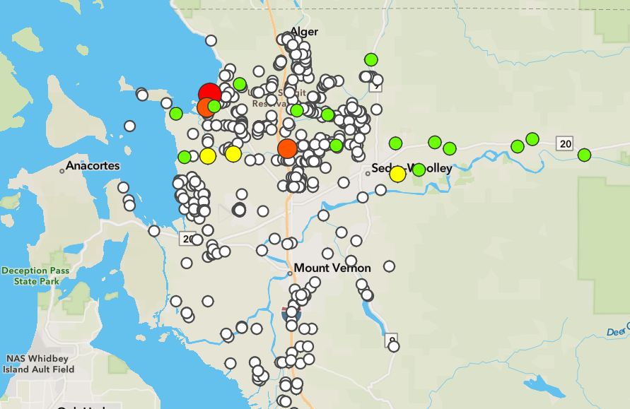 Map of water quality data in Skagit County with red, green and yellow dots representing bacteria levels.