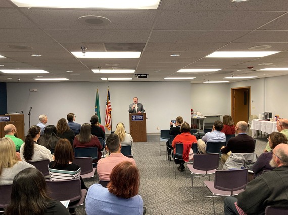 Executive Somers Addresses Crowd at STI Clinic Opening