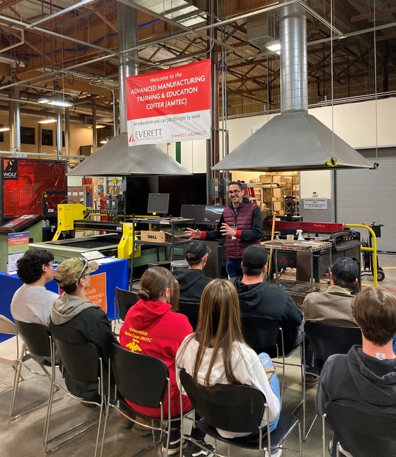 Youth Aerospace Presentation at Advanced Manufacturing Week