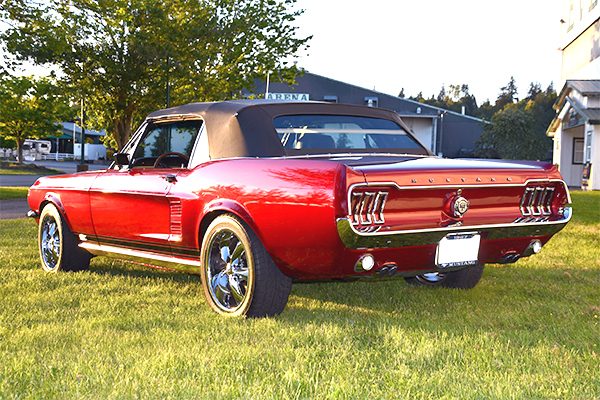 67 Ford Mustang in red