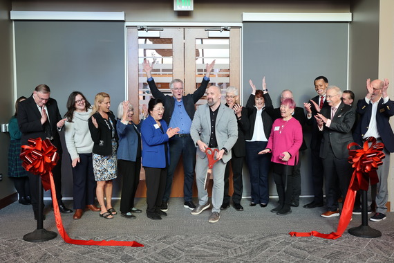 Ribbon cutting at the Lynnwood Neighborhood Center on January 9, 2026.