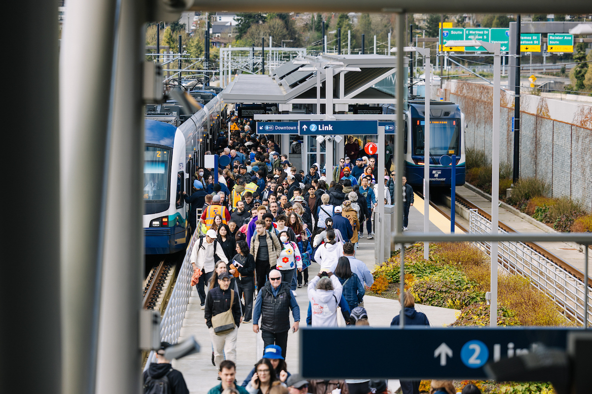 A record number of passengers onboarding and offboarding the trains on March 28, 2026.