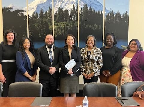 CM Bushnell and Council Members with Senator Cantwell
