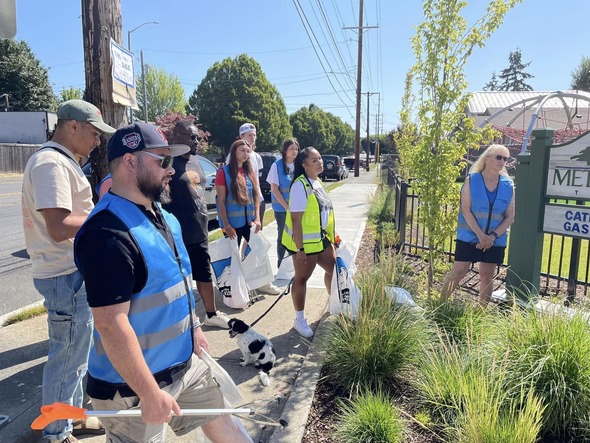 CM Bushnell and a group of volunteers at Catherine Ushka's Gas Station Park