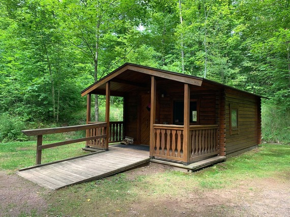 Photo of an accessible cabin