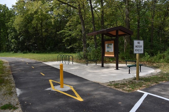 A segment of the new portion of the Yahara bike trail.