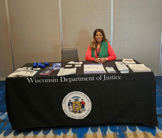 Kay Ragland at OCVS Resource Table at the CIB conference